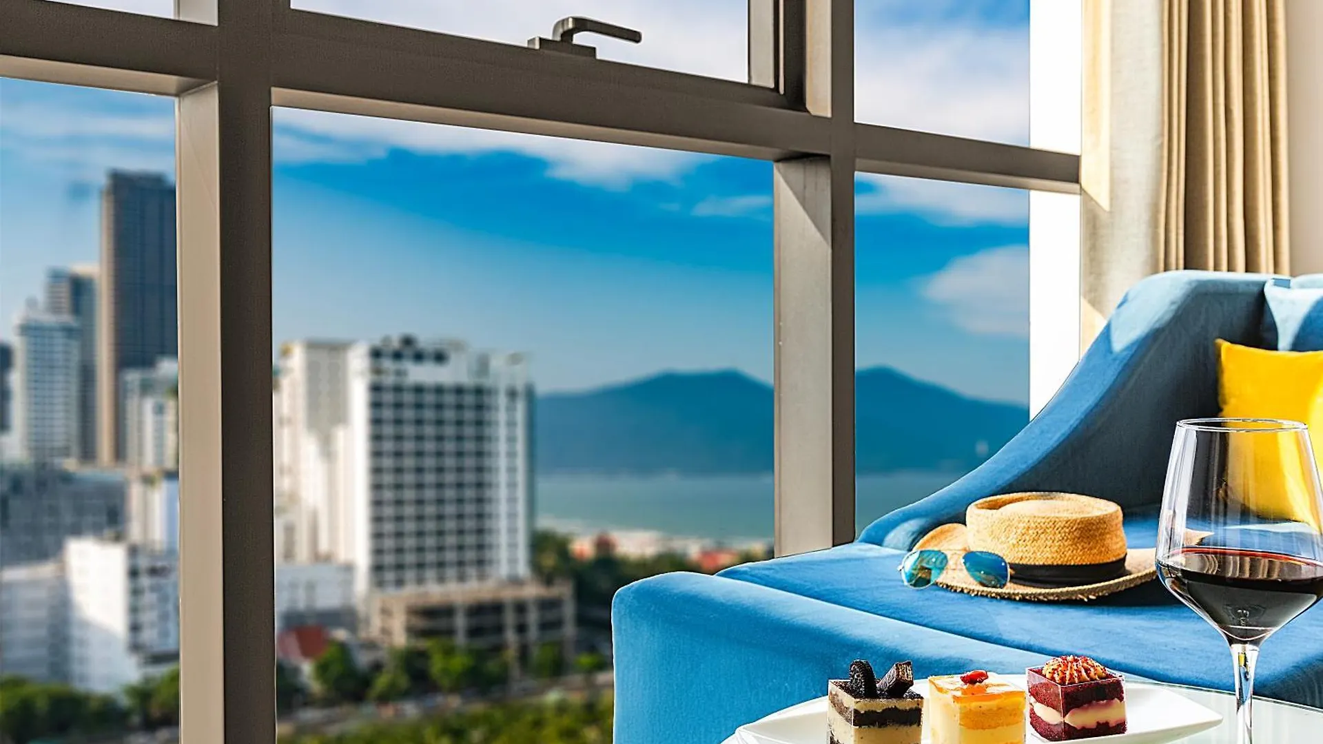 Pavilion Hotel Da Nang 4*,  Vietname